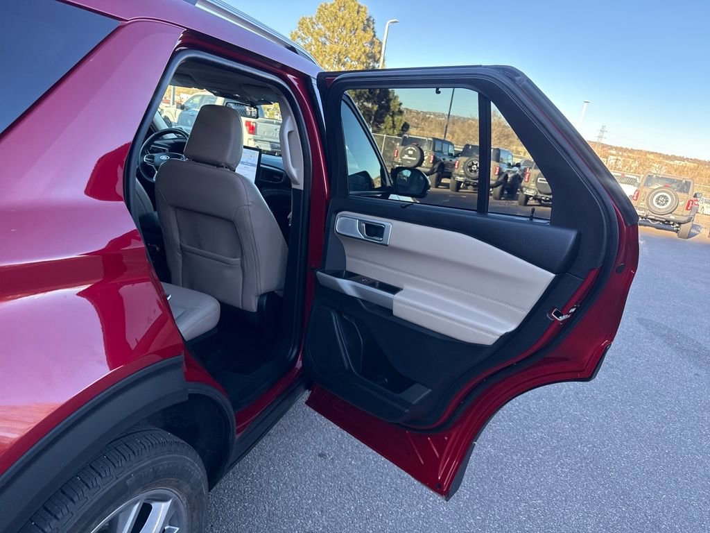 Certified 2023 Ford Explorer Limited w/ Limited Technology Package image 21