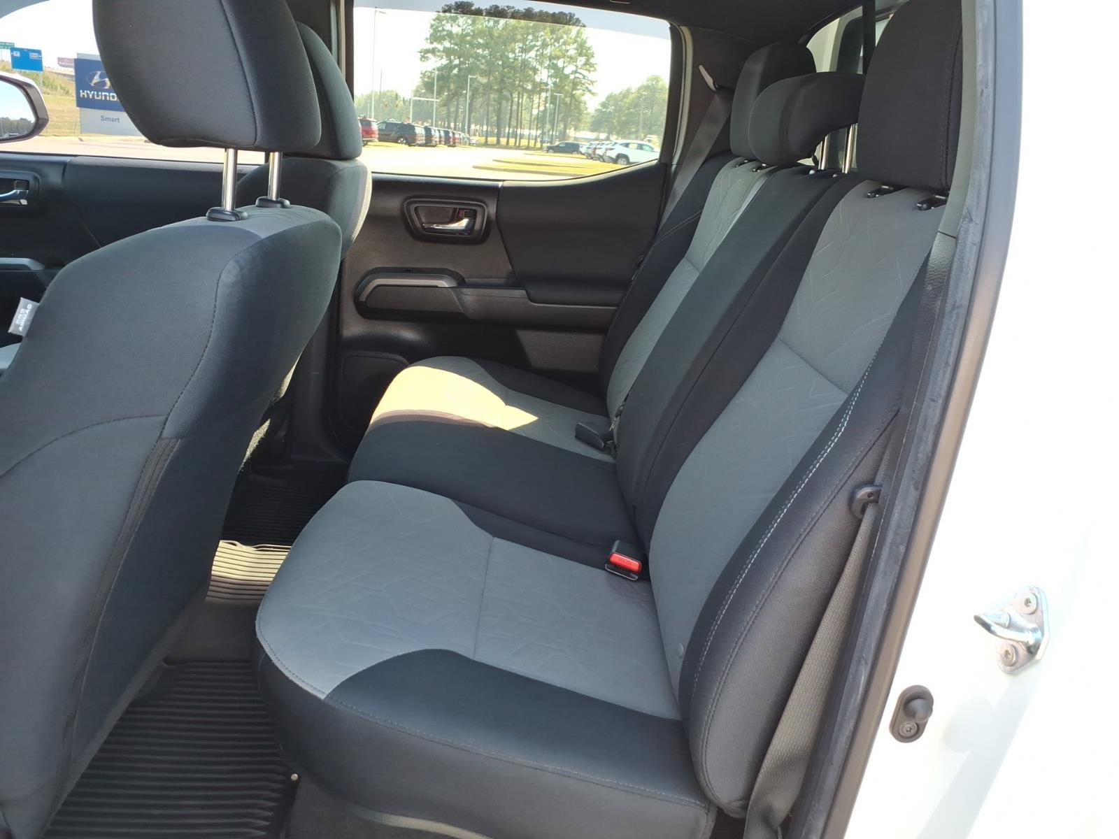 Used 2023 Toyota Tacoma TRD Off-Road w/ Advanced Technology Package AWD/4WD image 9