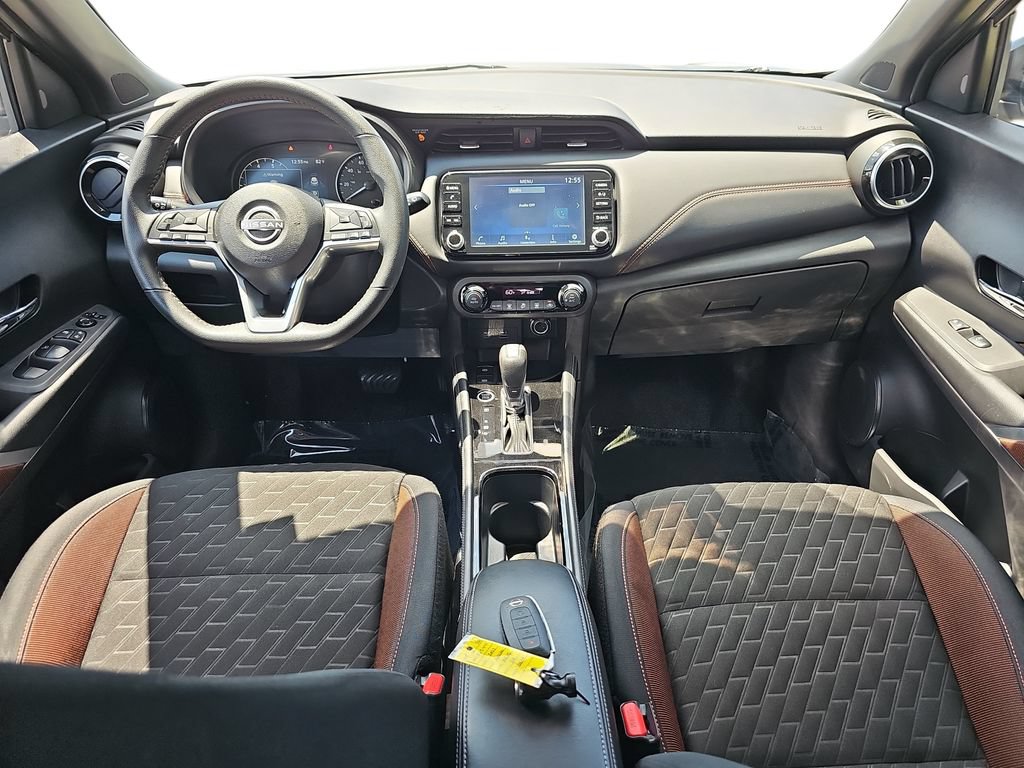 Used 2023 Nissan Kicks SR FWD image 13