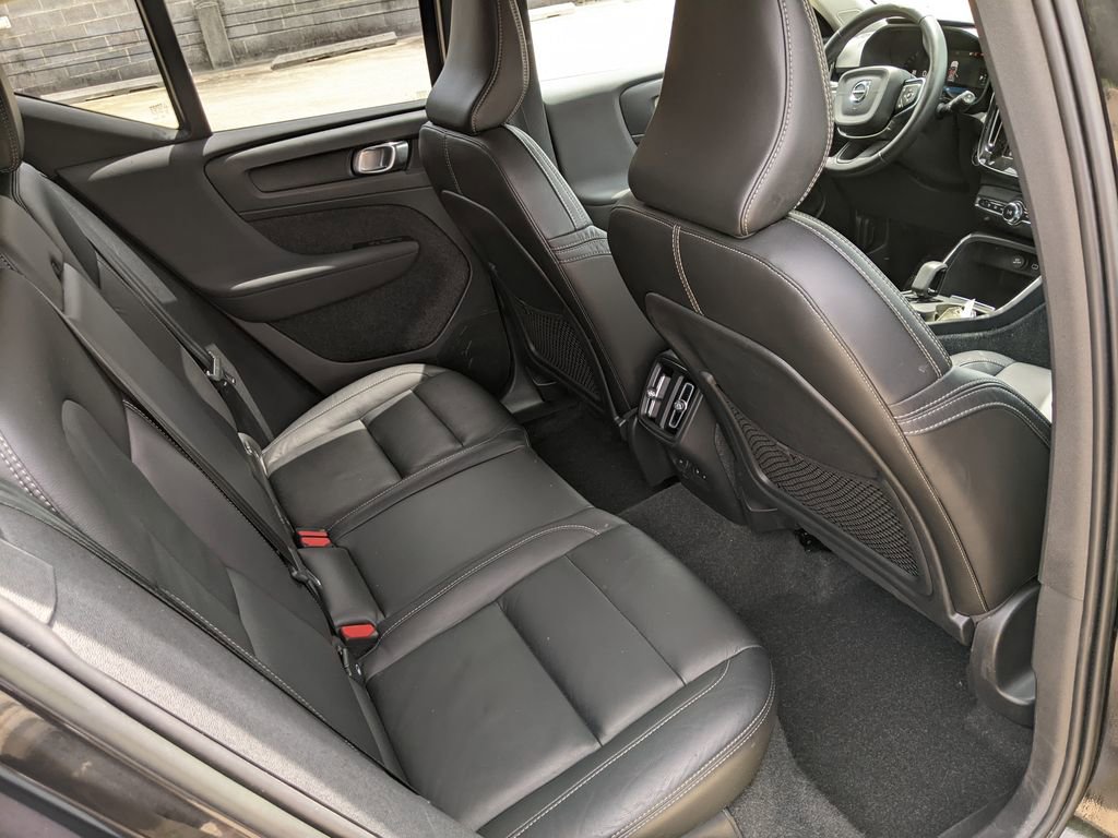 Certified 2023 Volvo XC40 B5 Core w/ Convenience Package AWD/4WD image 25
