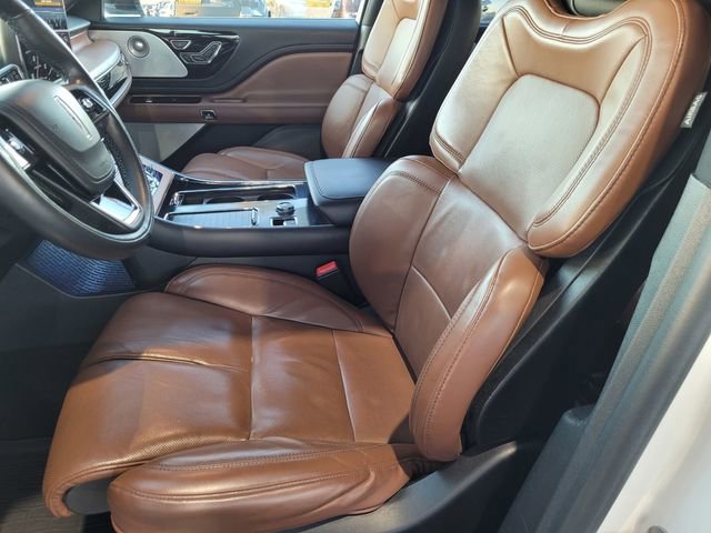 Used 2020 Lincoln Aviator Reserve w/ Equipment Group 202A image 14