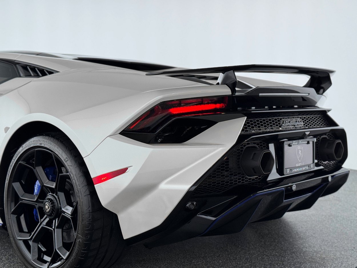 Used 2023 Lamborghini Huracan Tecnica RWD image 49