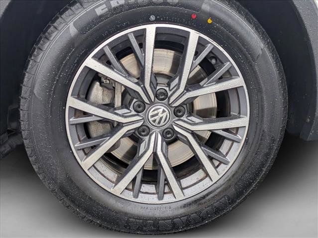 Used 2020 Volkswagen Tiguan SE image 23