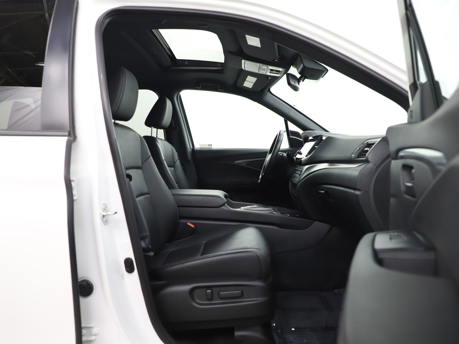 Used 2024 Honda Passport EX-L image 11