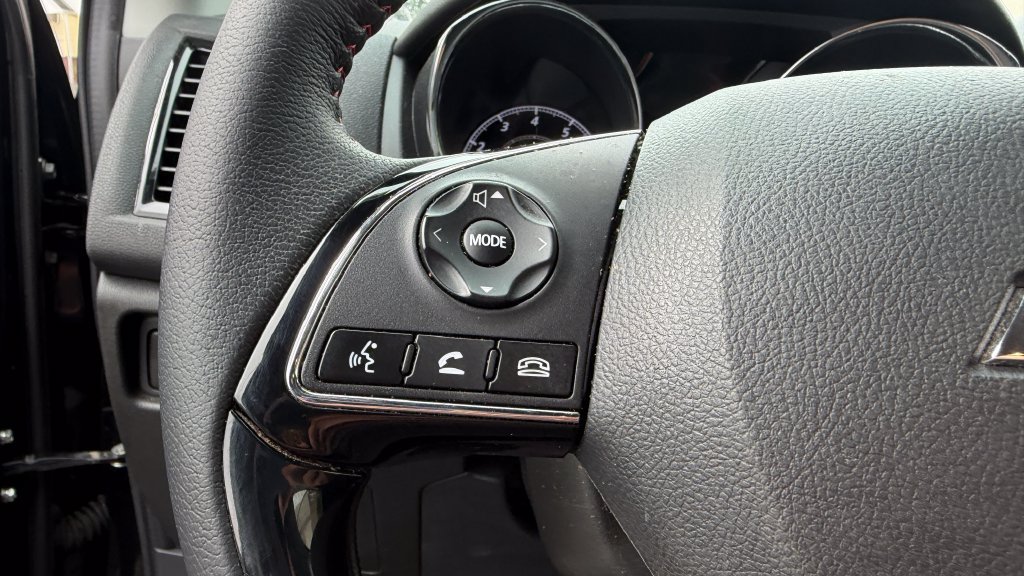 Used 2024 Mitsubishi Outlander Sport LE AWD/4WD image 11