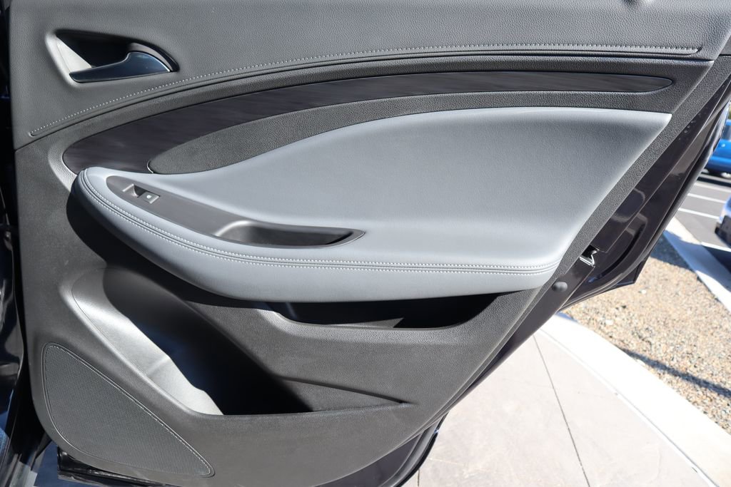 Used 2020 Buick Envision Premium w/ Driver Confidence Package image 26