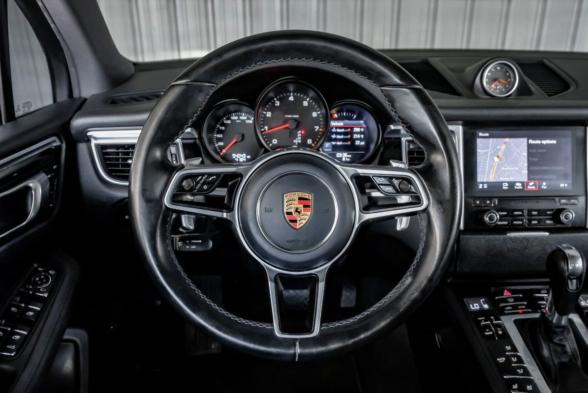 Used 2018 Porsche Macan Sport Edition image 15