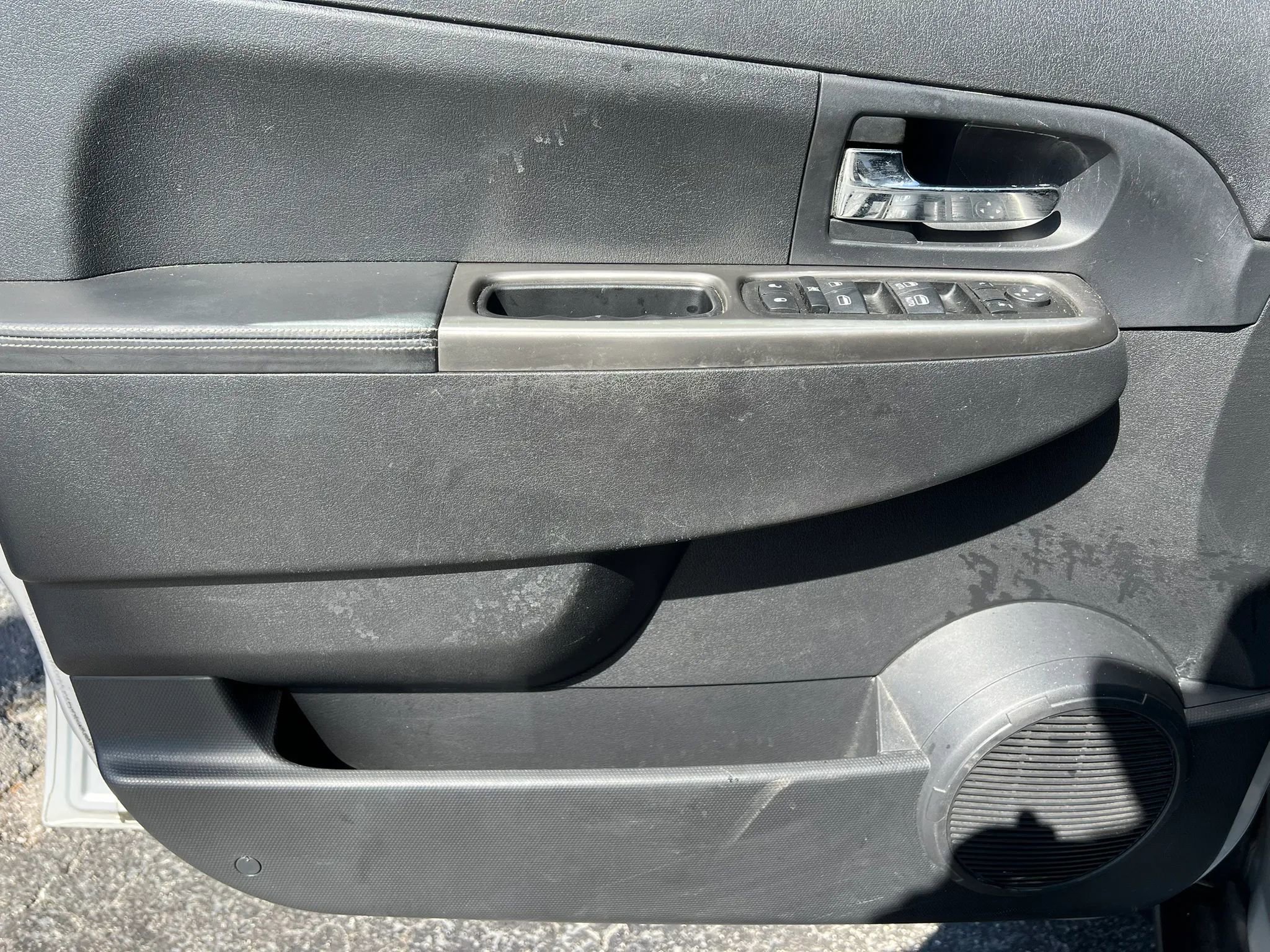 Used 2012 Jeep Liberty Limited Jet w/ Comfort/Convenience Group image 9