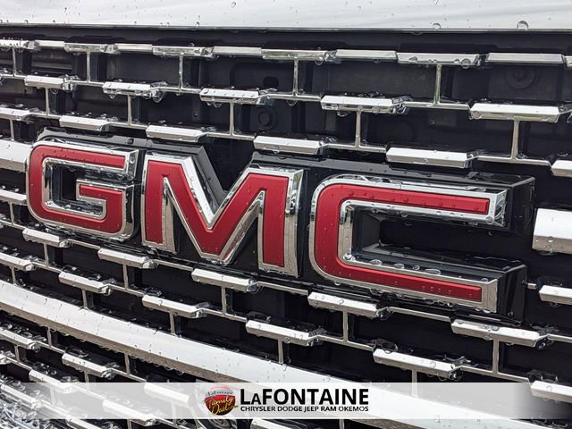 Used 2021 GMC Acadia Denali w/ Denali Ultimate Package AWD/4WD image 9