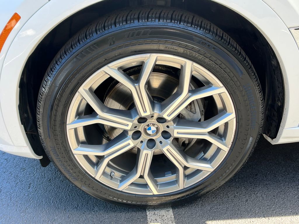 Used 2023 BMW X7 xDrive40i w/ Premium Package image 26
