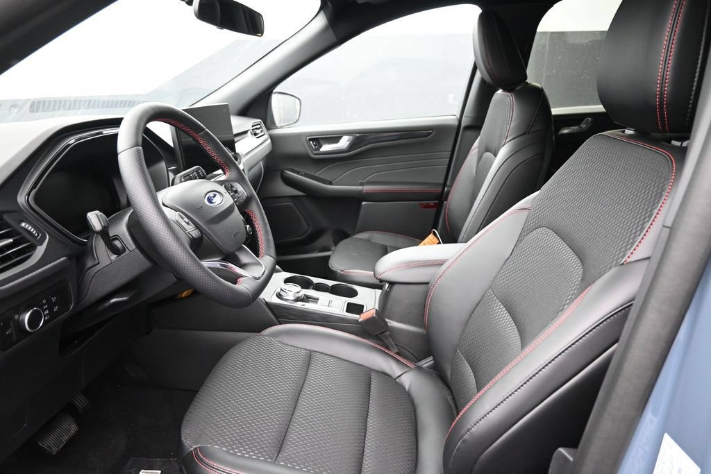 New 2026 Ford Escape ST-Line w/ Tech Pack #1 AWD/4WD image 16