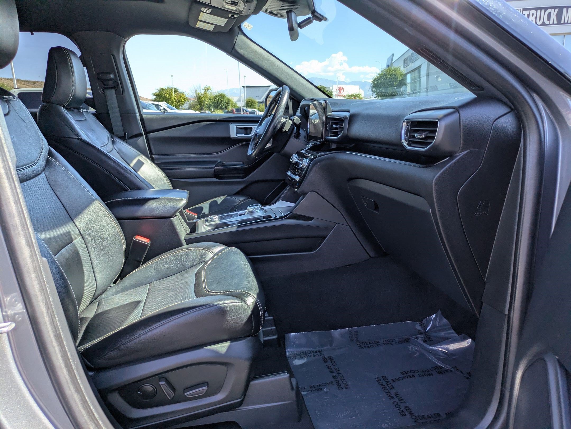Used 2021 Ford Explorer ST w/ Equipment Group 401A AWD/4WD image 32