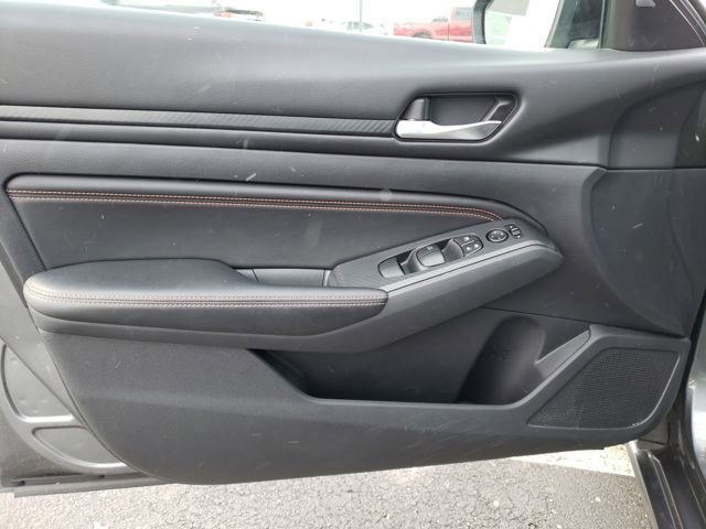 Used 2020 Nissan Altima 2.0 SR image 16