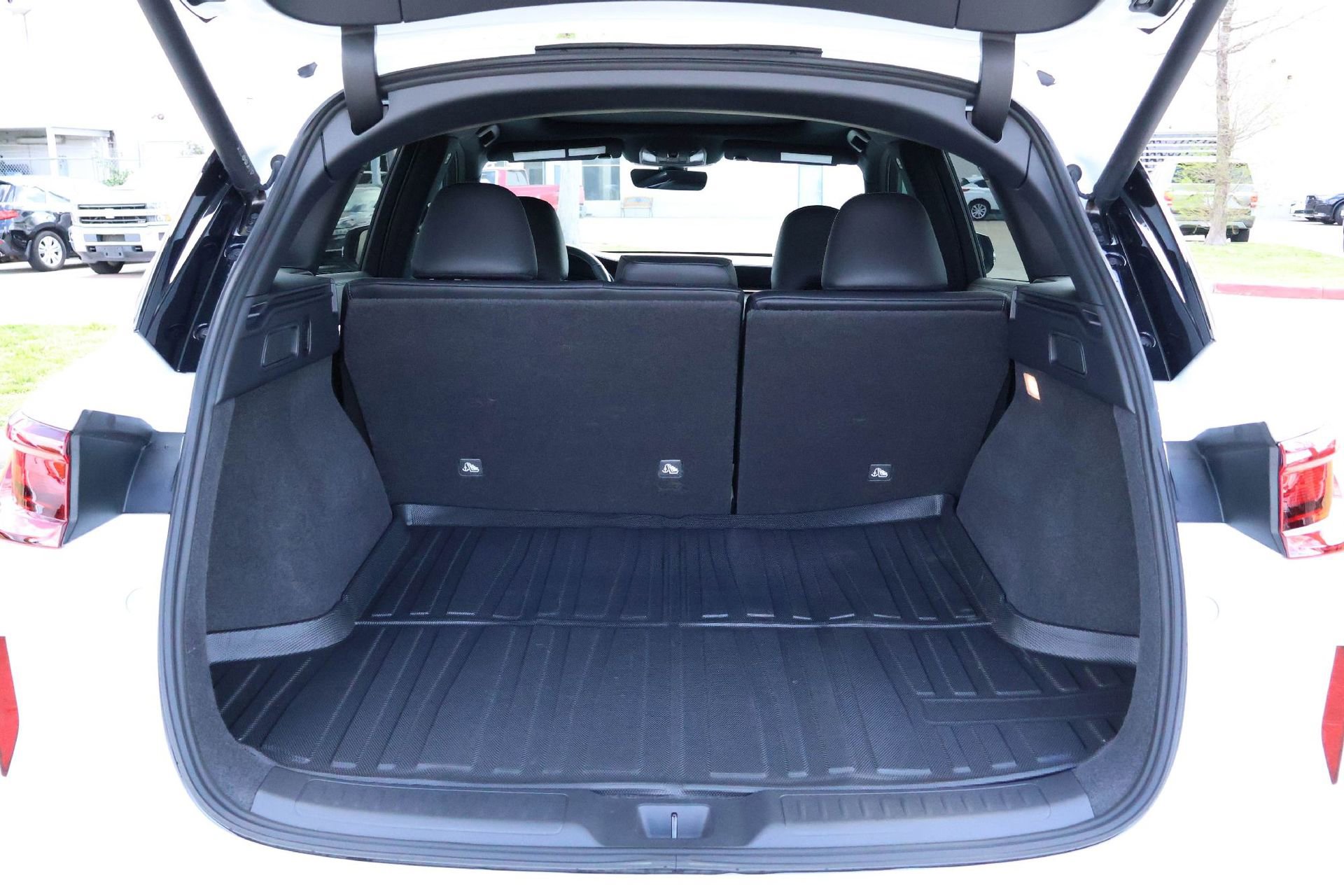 Used 2025 INFINITI QX50 Sport AWD/4WD image 19