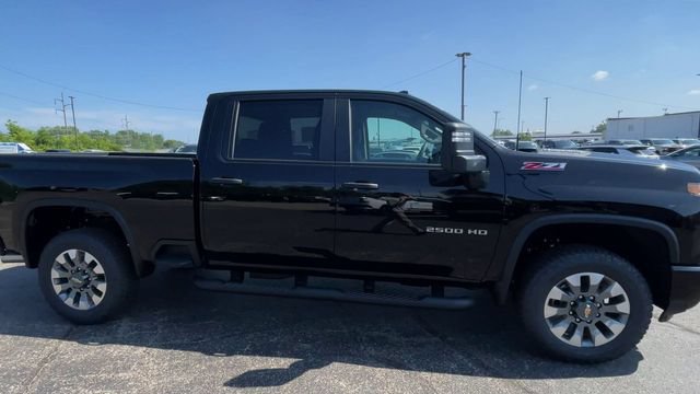 New 2026 Chevrolet Silverado 2500 Custom w/ Custom Value Package AWD/4WD image 3