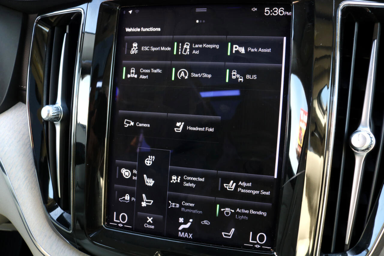 Used 2021 Volvo XC60 T5 Inscription w/ Climate Package image 23