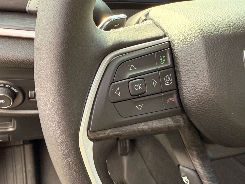 Used 2025 Jeep Grand Cherokee Limited w/ Black Appearance Package image 18