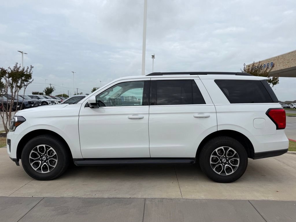 Used 2022 Ford Expedition XLT AWD/4WD image 8
