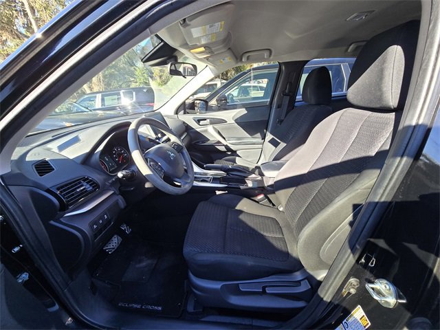 Used 2022 Mitsubishi Eclipse Cross LE image 4