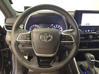 Used 2023 Toyota Highlander XSE FWD image 10