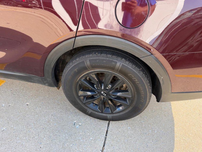 Used 2019 Kia Sorento LX FWD image 5