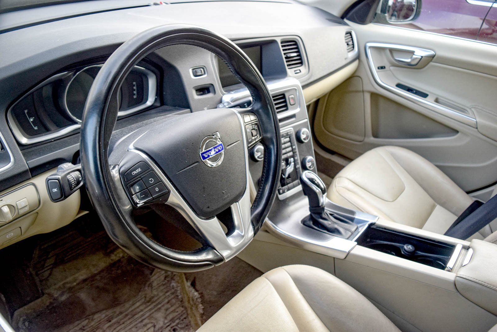 Used 2015 Volvo V60 T5 Premier image 19