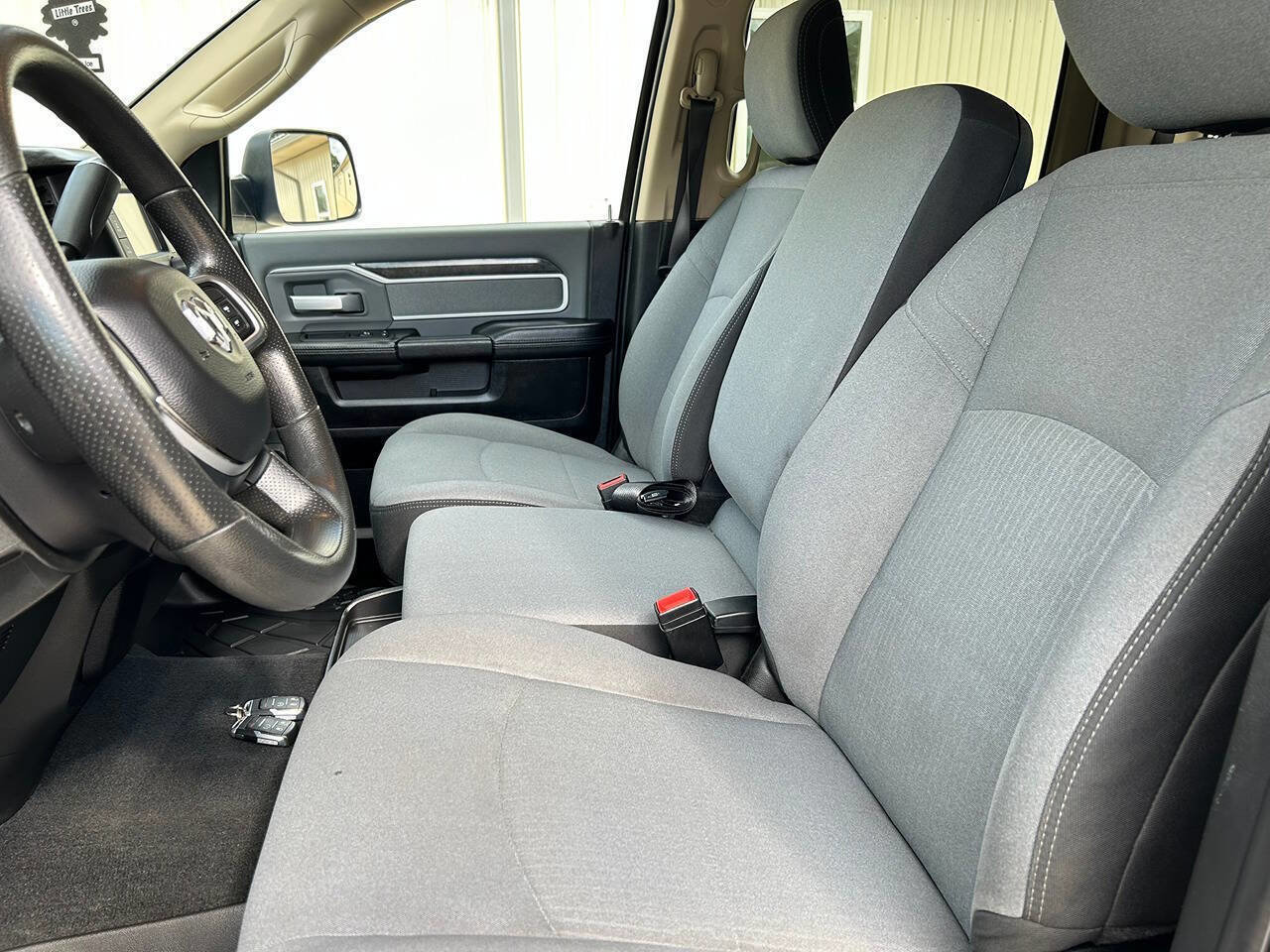 Used 2019 RAM 3500 Big Horn image 21