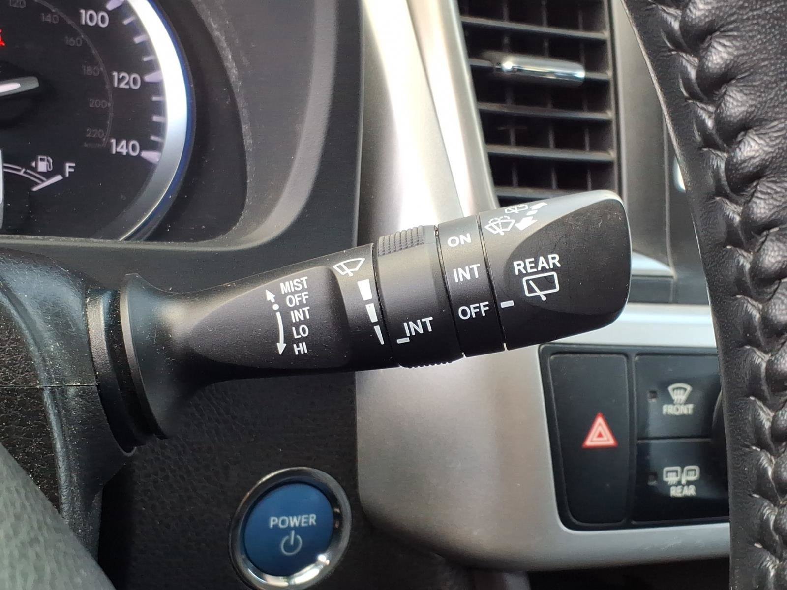 Used 2019 Toyota Highlander XLE AWD/4WD image 34