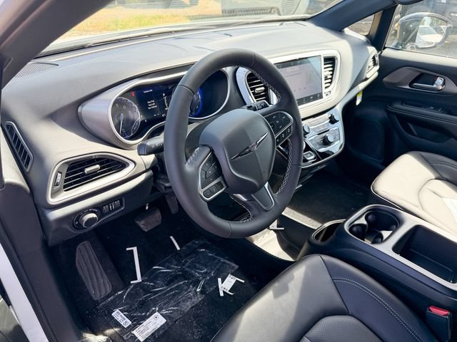 New 2026 Chrysler Voyager LX FWD image 11