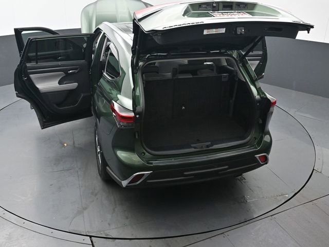 Certified 2023 Toyota Highlander XLE image 56