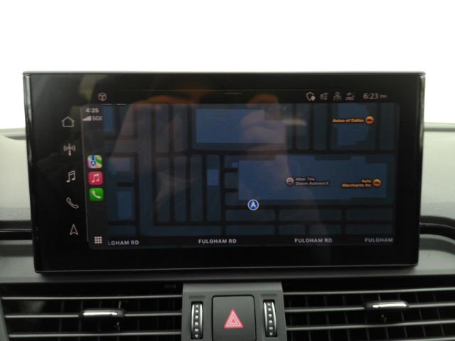 Used 2024 Audi Q5 2.0T Premium image 11