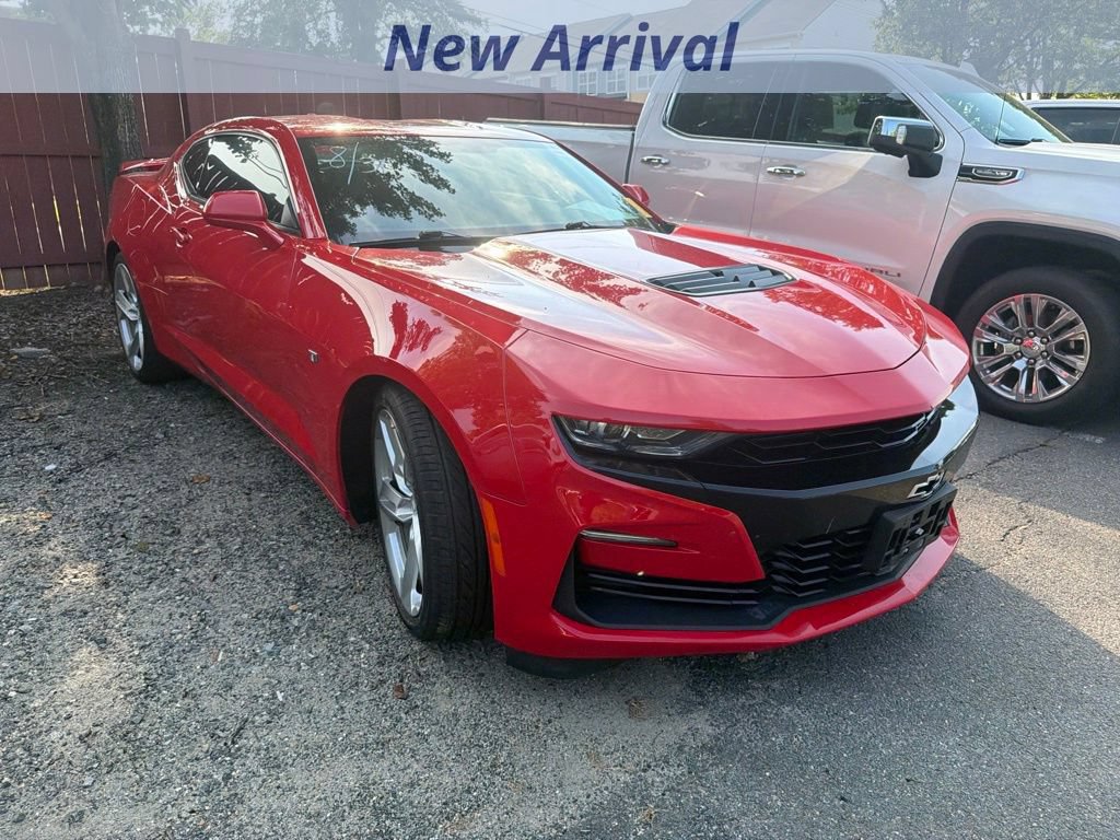 Used 2019 Chevrolet Camaro SS RWD image 3