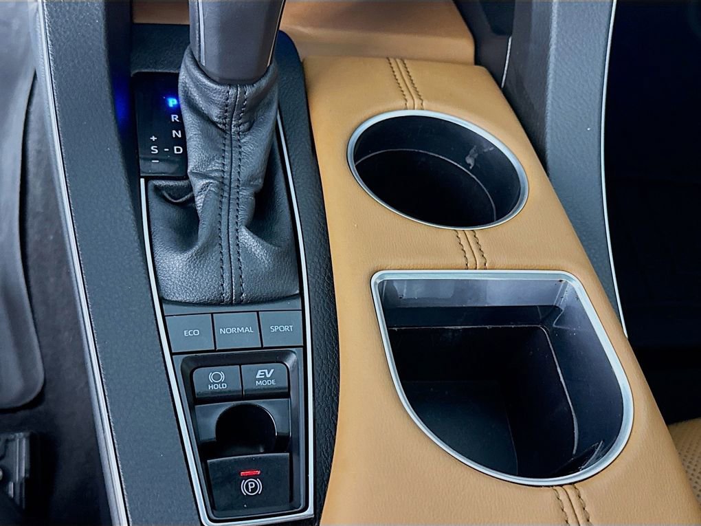 Used 2021 Toyota Avalon XSE image 23