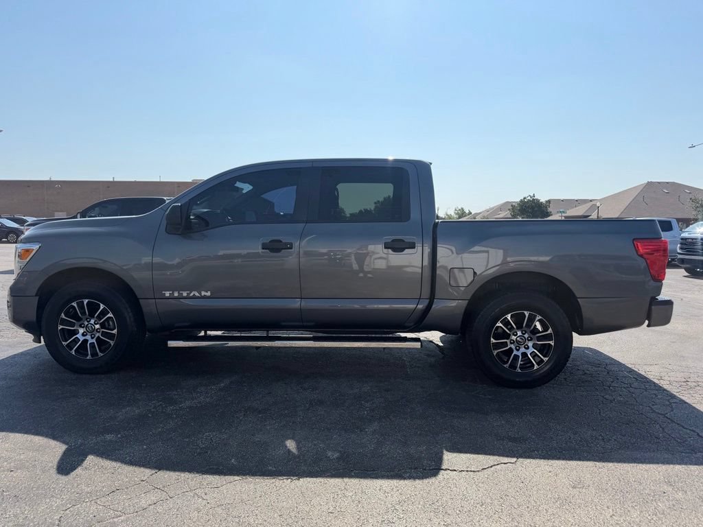 Used 2022 Nissan Titan SV RWD image 13