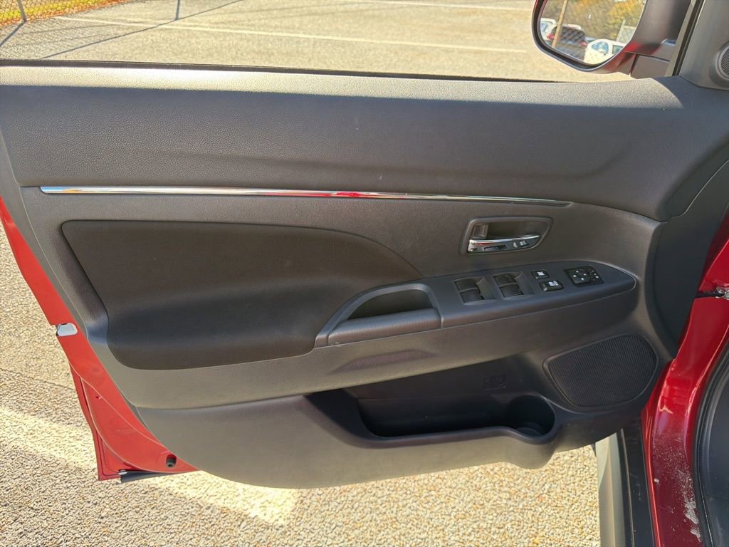 Used 2024 Mitsubishi Outlander Sport ES image 16