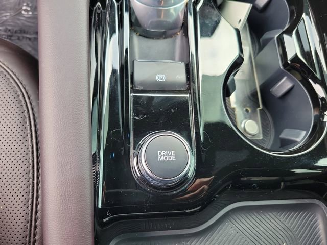 Used 2025 Ford Explorer Platinum w/ Ultimate Package image 24