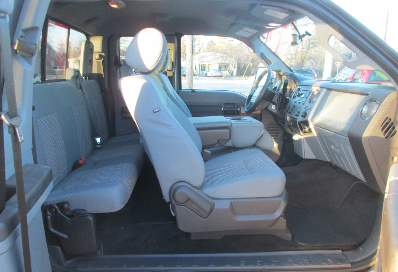 Used 2015 Ford F250 XLT w/ XLT Premium Package image 12