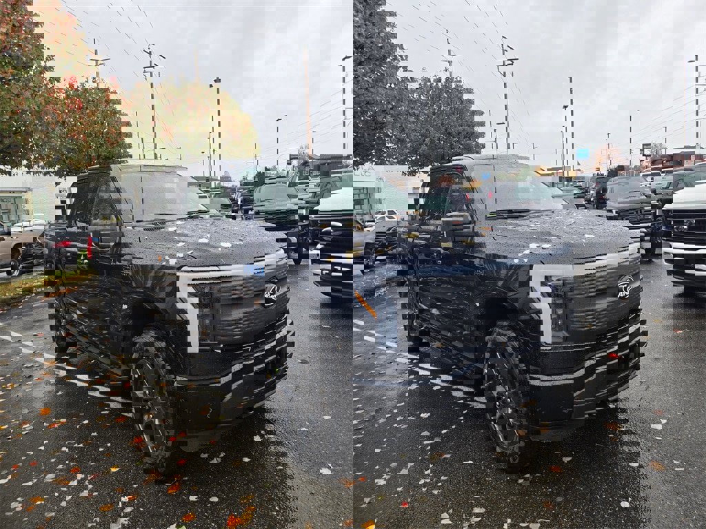 New 2025 Ford F150 Lightning Flash image 3