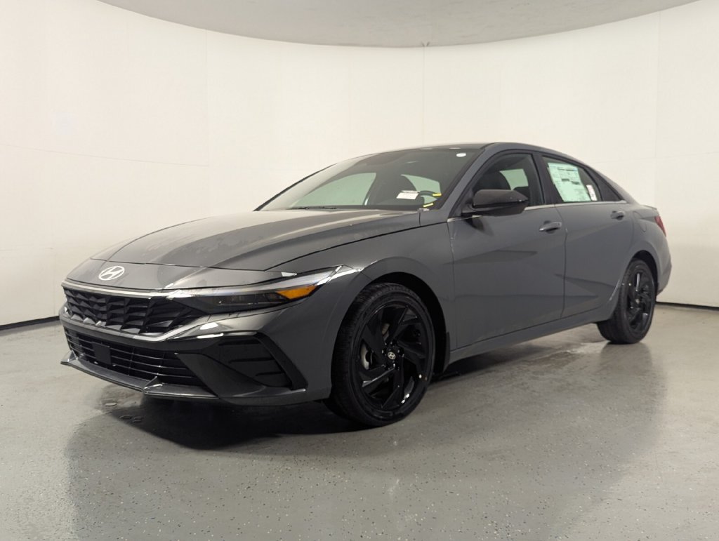 New 2026 Hyundai Elantra SEL Sport Premium FWD image 3