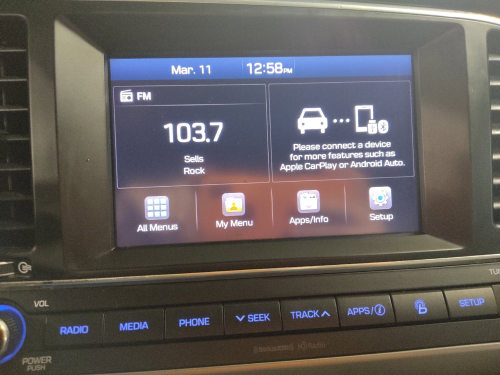 Used 2017 Hyundai Elantra Limited image 25