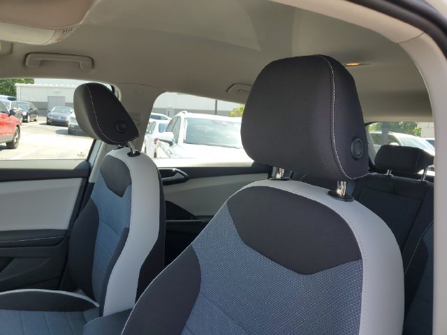 Certified 2025 Volkswagen Taos S FWD image 21