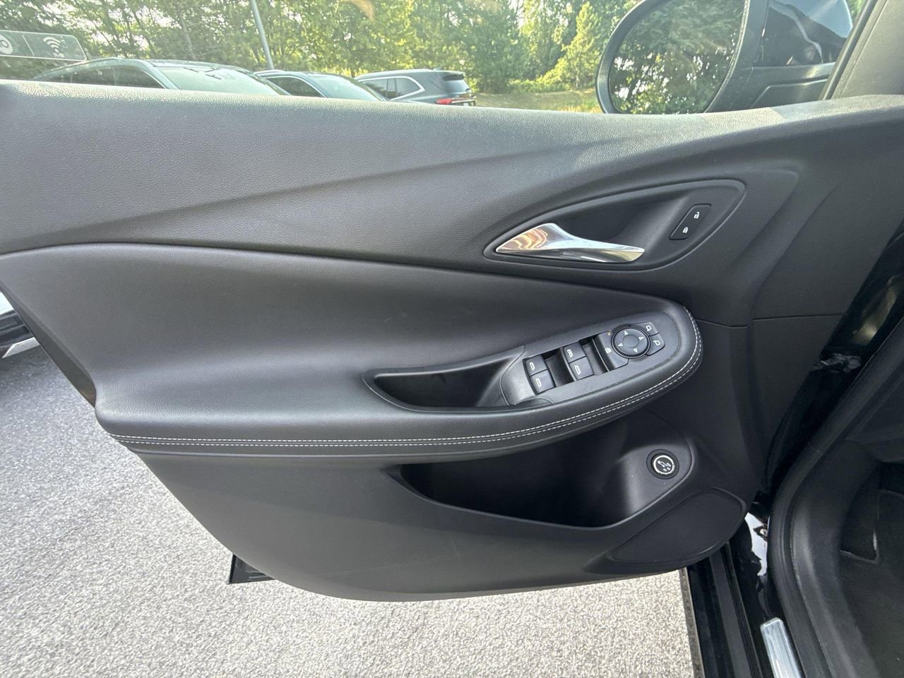 Certified 2023 Buick Encore GX Select w/ Sport Touring Package image 26