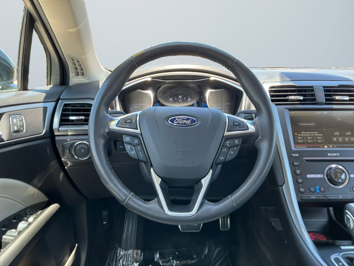 Used 2016 Ford Fusion Energi Titanium w/ Driver Assist Package FWD image 11