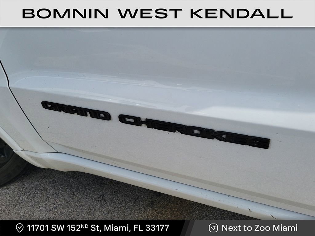 Used 2021 Jeep Grand Cherokee Laredo X image 6