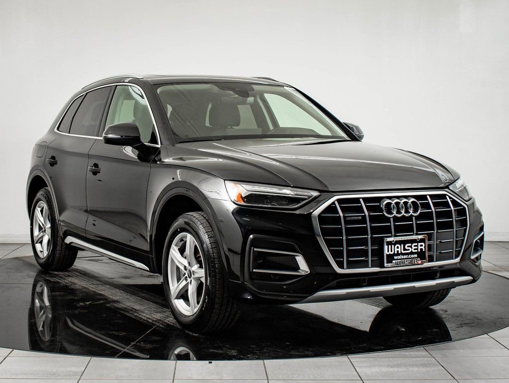 Used 2023 Audi Q5 2.0T Premium w/ Convenience Package image 12