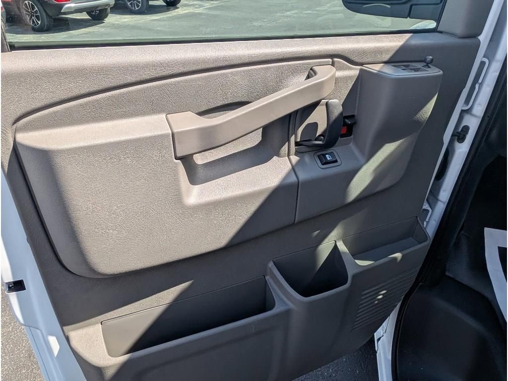 New 2025 Chevrolet Express 3500 Extended w/ Driver Convenience Package image 14