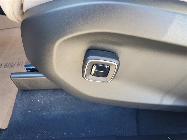 New 2025 Volvo EX90 Plus w/ Protection Package Premier image 15