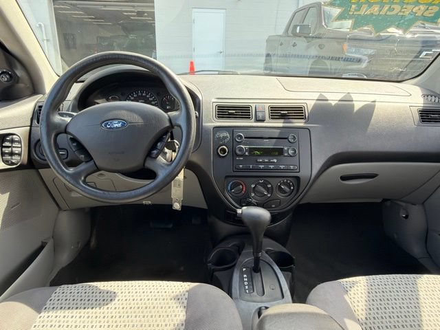 Used 2006 Ford Focus ZX4 Sedan FWD image 20