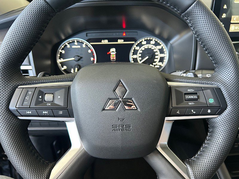 New 2026 Mitsubishi Outlander SE FWD image 28