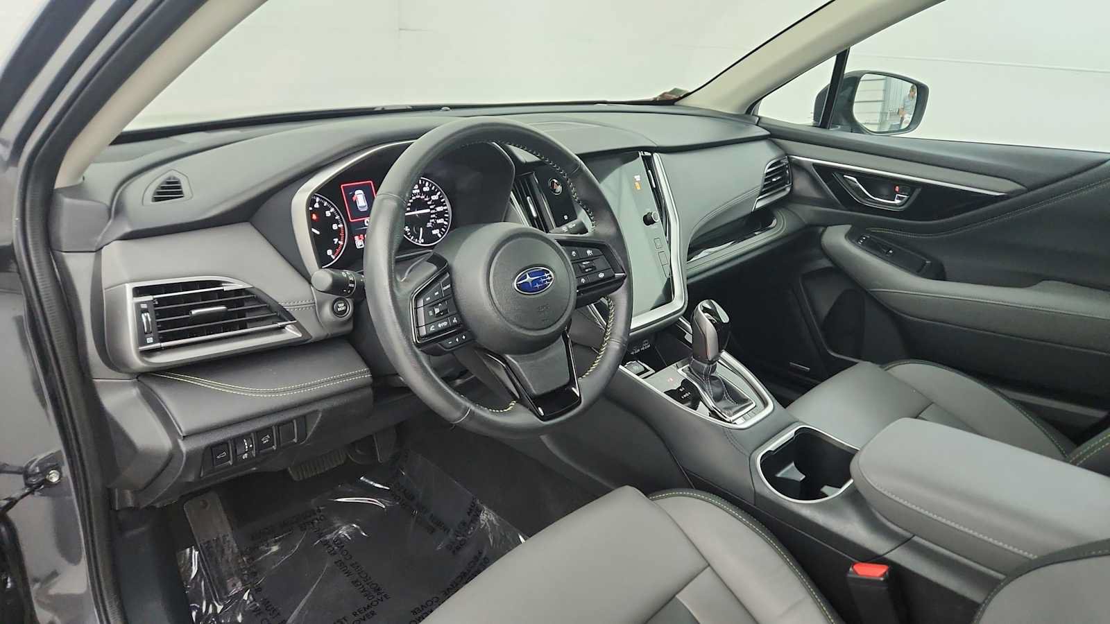 Certified 2025 Subaru Outback Onyx Edition AWD/4WD image 11